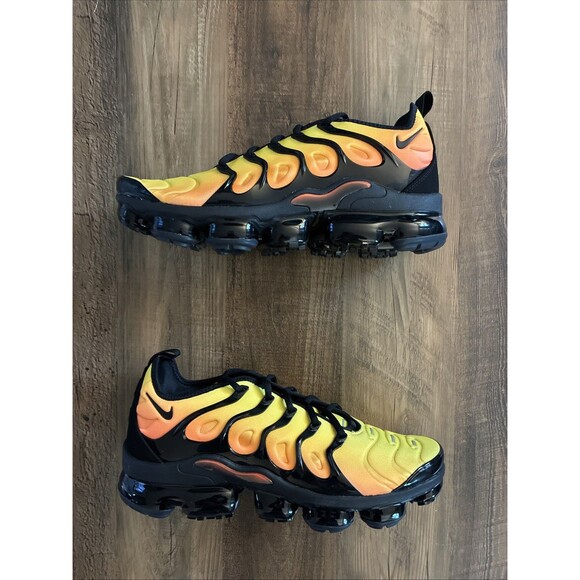 Nike Air VaporMax Plus Sunset Black Orange Men's Size 8.5 Shoes 924453-006